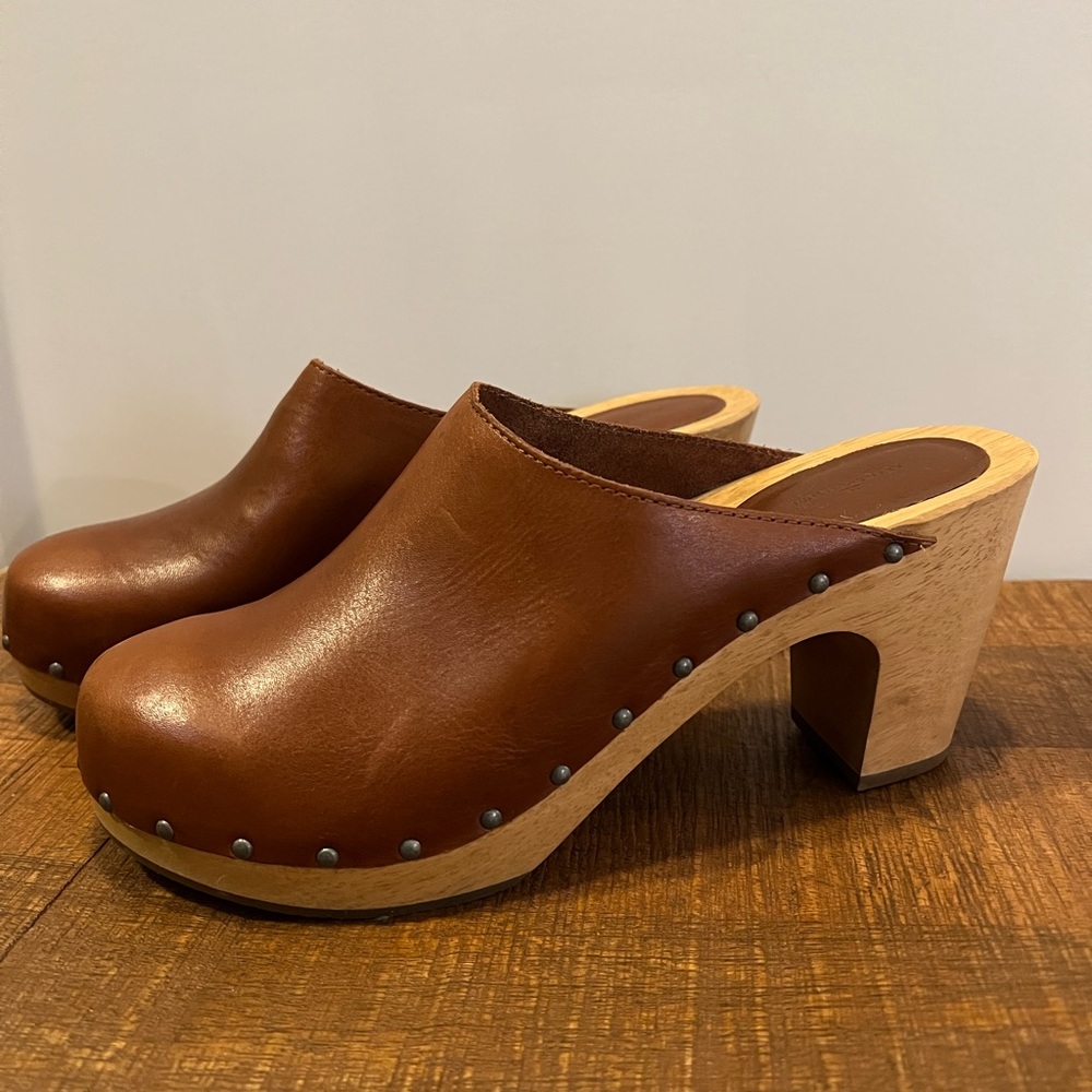 LLBean Signature wooden sole leather clogs